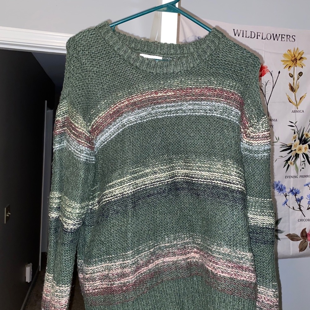 Olive green striped cable knit sweater!